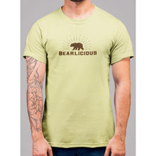 Lade das Bild in den Galerie-Viewer, Bearlicious T-Shirt - Bearified Gear