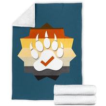 Lade das Bild in den Galerie-Viewer, Bearified Gear Fleece Blanket - Bearified Gear