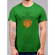 Lade das Bild in den Galerie-Viewer, Kiss Me I'm Beardish T-Shirt - Bearified Gear