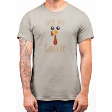 Lade das Bild in den Galerie-Viewer, Kiss My Giblets T-Shirt - Bearified Gear