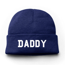 Lade das Bild in den Galerie-Viewer, Daddy Embroidery Beanie Hat - Bearified Gear
