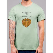 Lade das Bild in den Galerie-Viewer, Kiss Me I'm Beardish T-Shirt - Bearified Gear
